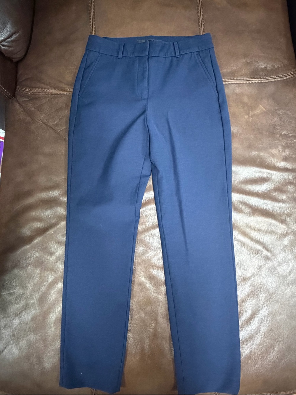 White House Black Market Navy Stretch Chinos 2. EUC!! #263